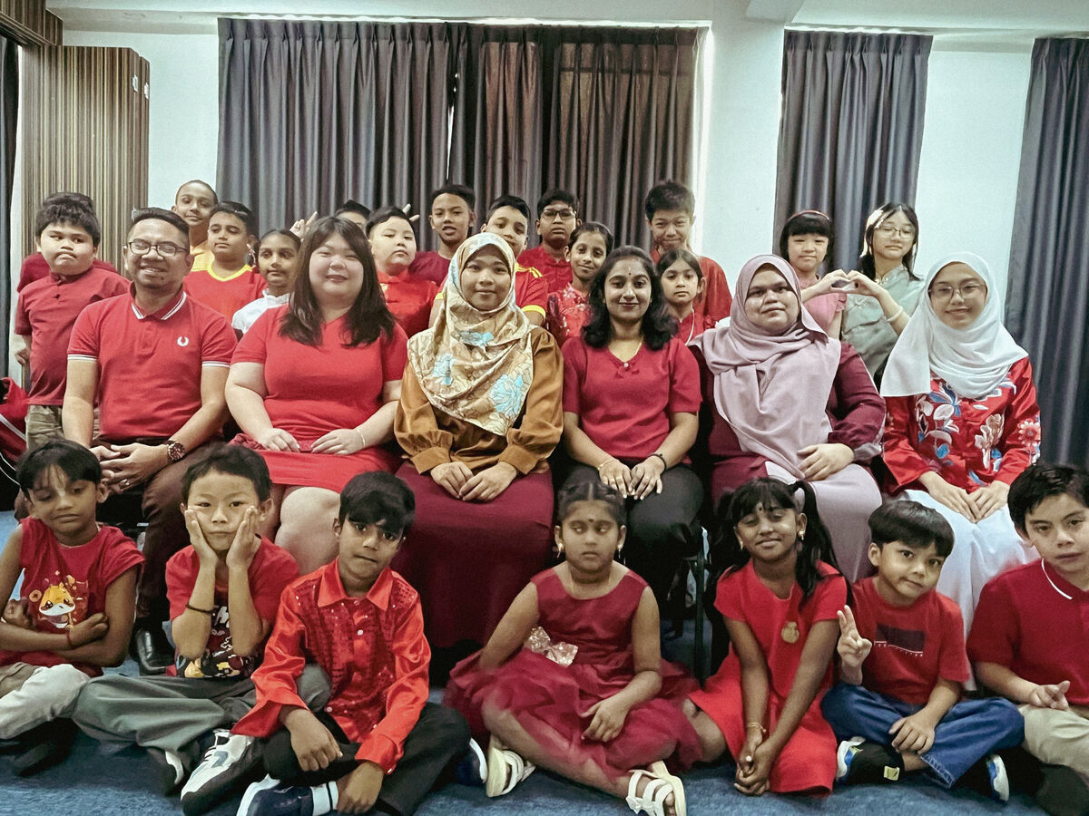 AllTeachersAndStudentsRedCNYGroup-25