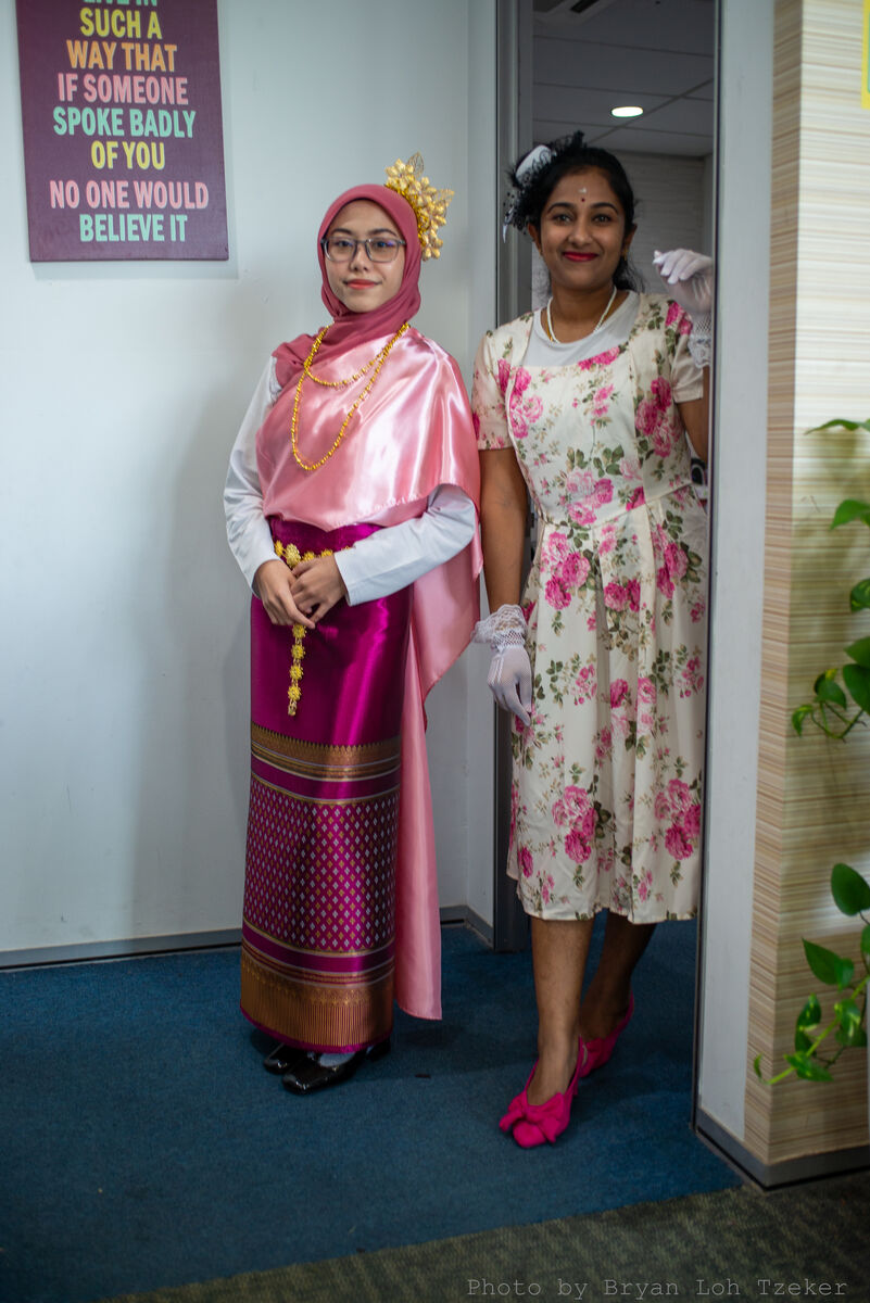DuoPosingTraditionalFloral-26