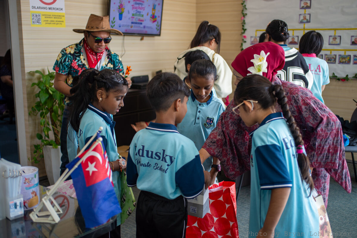 GroupSchoolCelebrationUniforms-26
