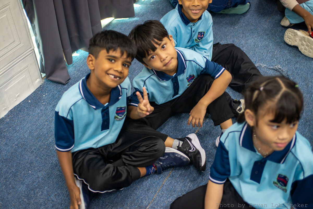 GroupSittingUniforms-26-1