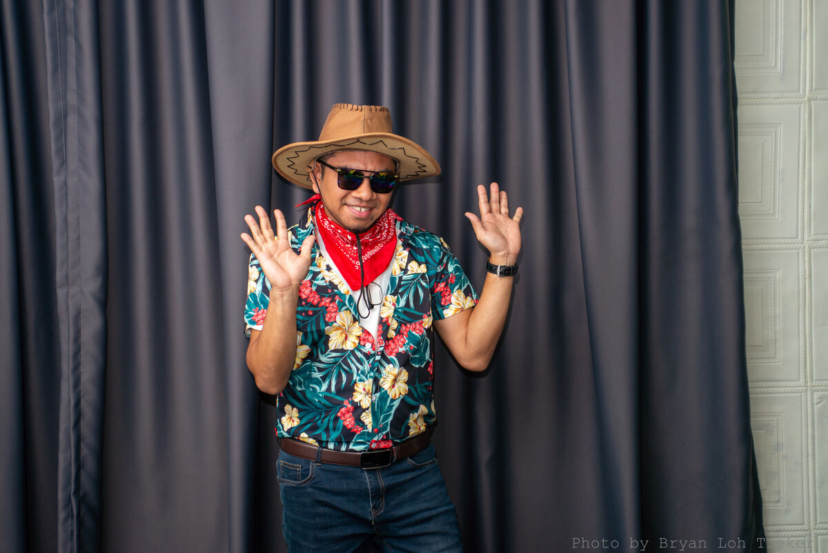 SoloPosingCowboyHat-26-1