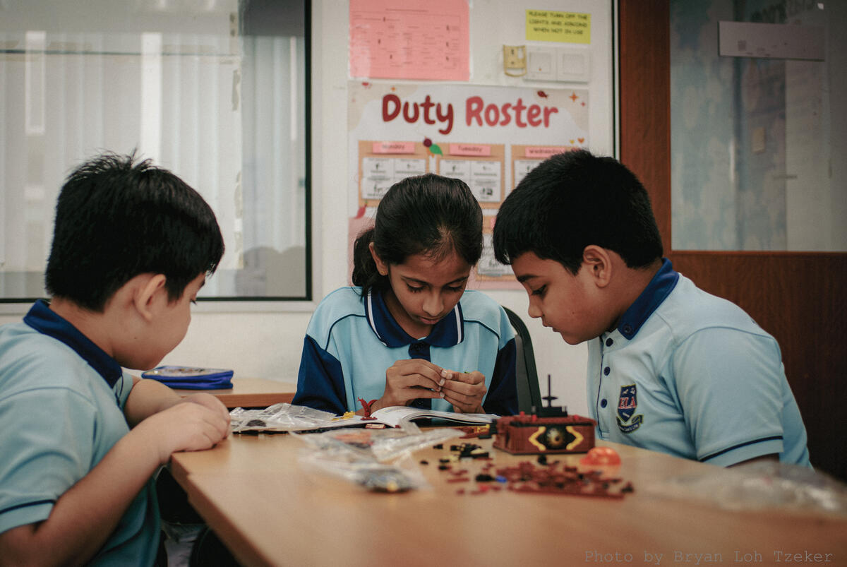 Year 3 team checking their progress against the diagram